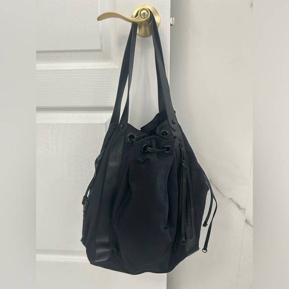 Rebecca Minkoff Handbags - Rebecca Minkoff Black Drawstring Shoulder Bag